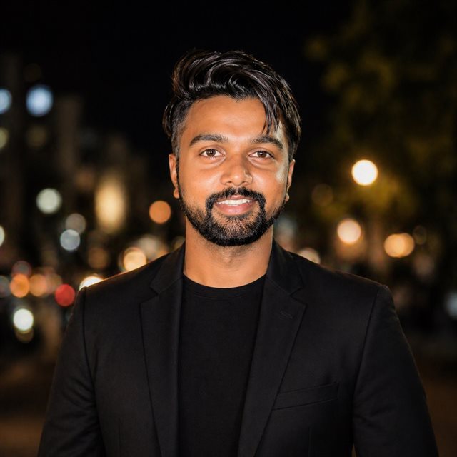Portrait of Vaibhav Pasi, Co-Founder | Digital Growth, Strategy & Technology